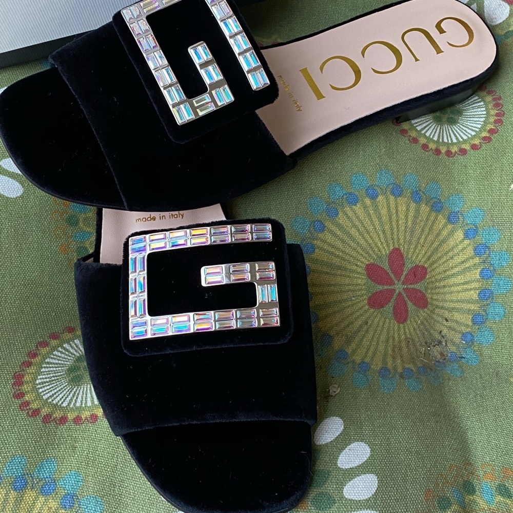 NIB Gucci black velvet slides sandals 38.5